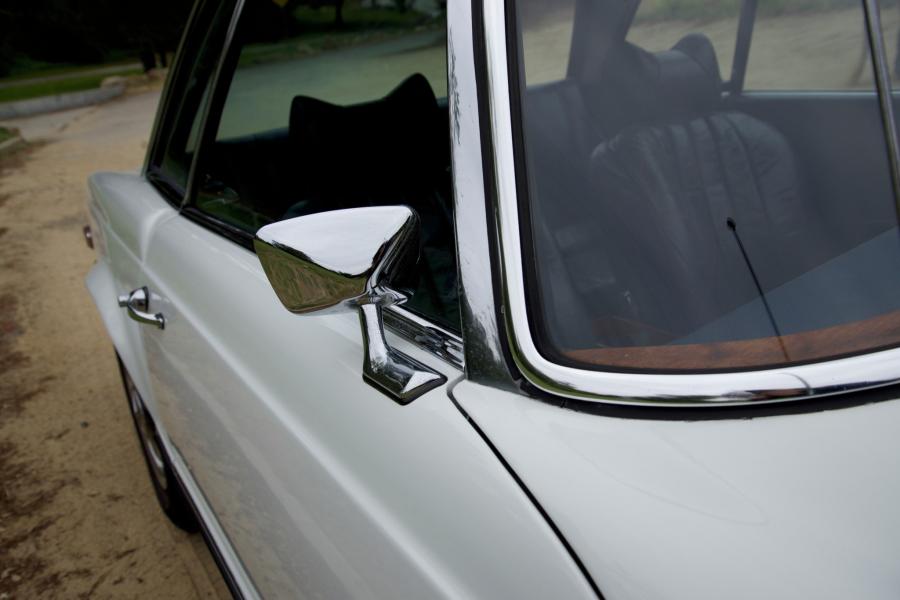 Детали экстерьера Mercedes-Benz 280 SL (W113) 1970 года  (EU) (фото 27 из 74)